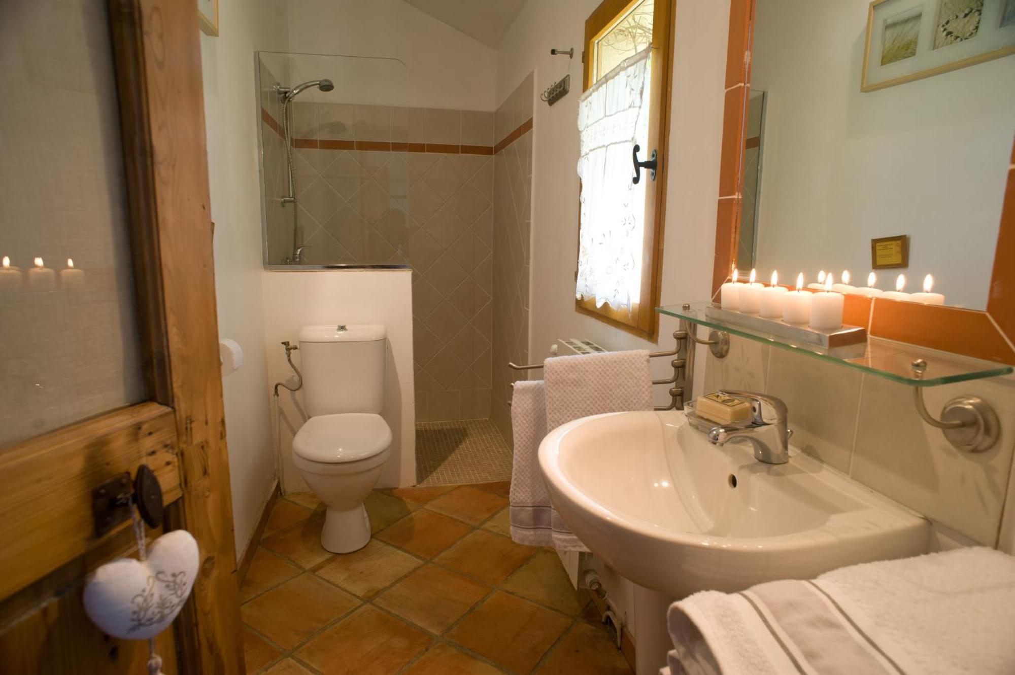 Chambres D'Hotes Domaine Des Machottes Grans Exterior foto