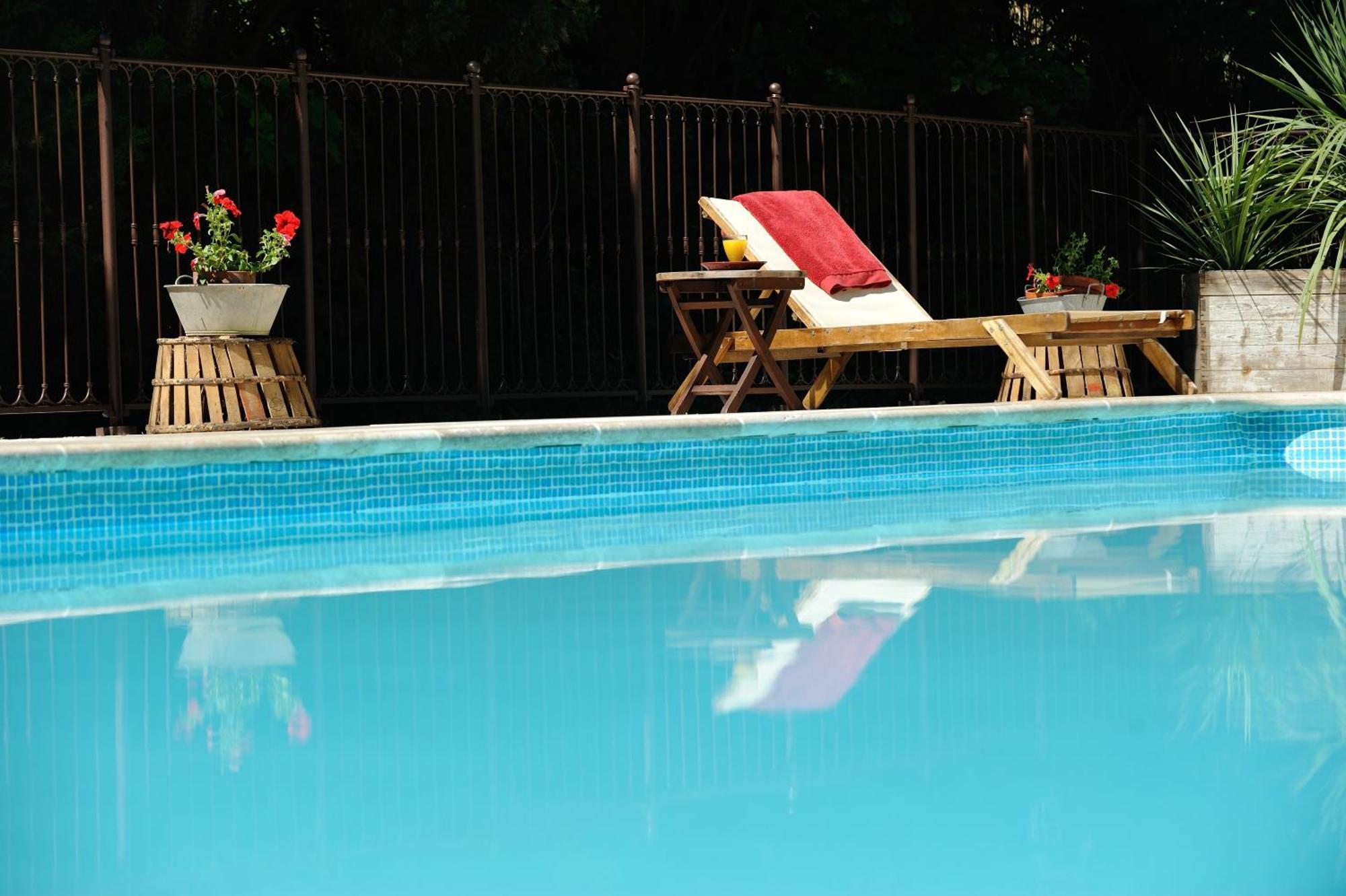 Chambres D'Hotes Domaine Des Machottes Grans Exterior foto