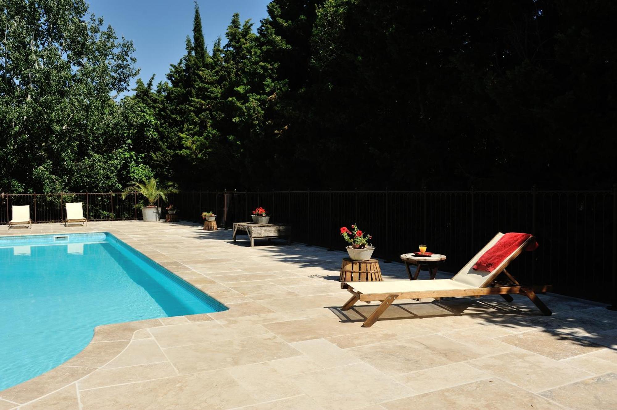 Chambres D'Hotes Domaine Des Machottes Grans Exterior foto