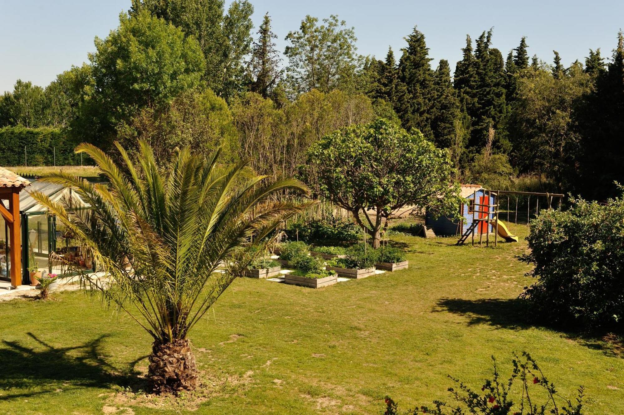Chambres D'Hotes Domaine Des Machottes Grans Exterior foto