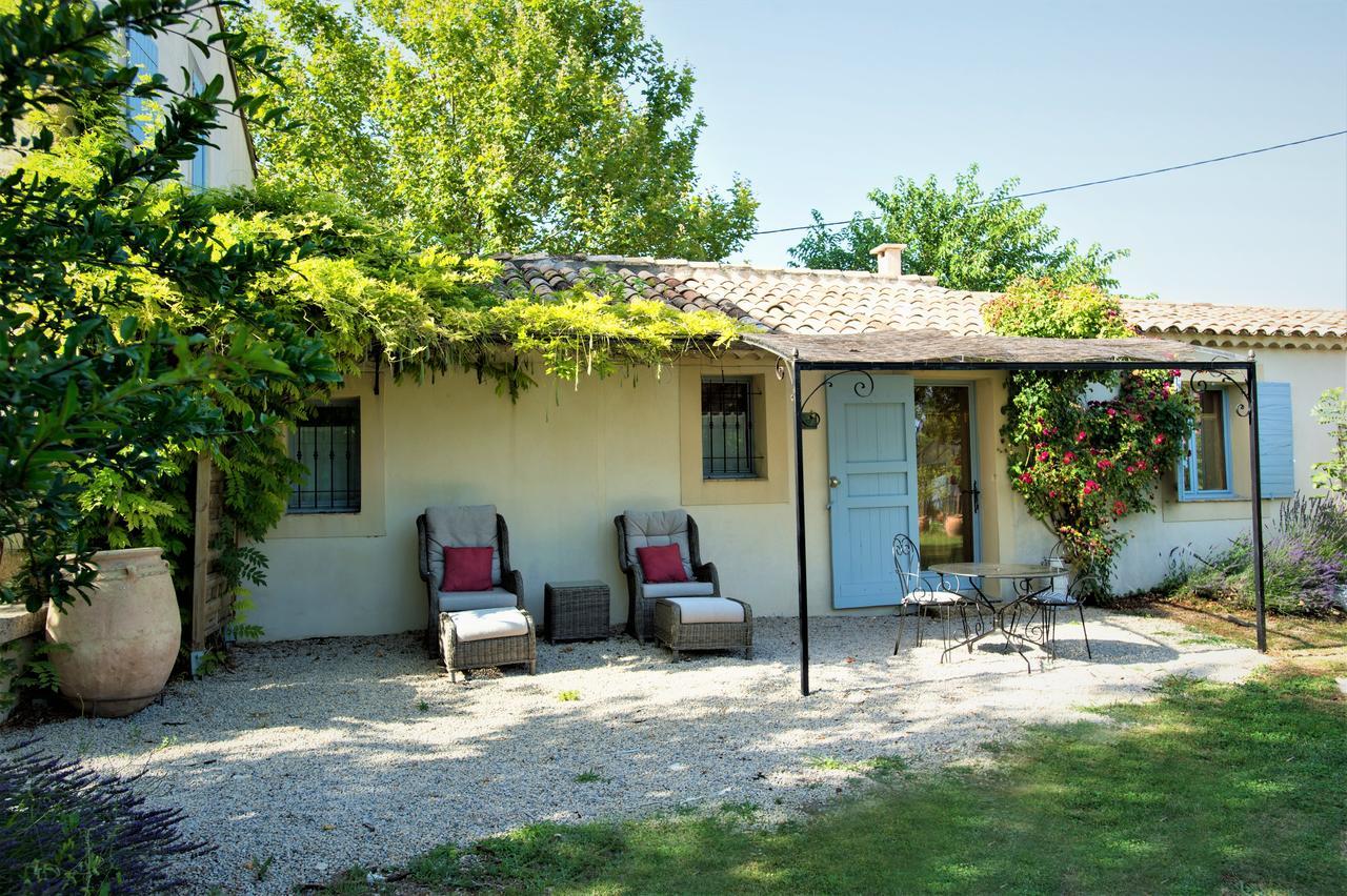 Chambres D'Hotes Domaine Des Machottes Grans Exterior foto